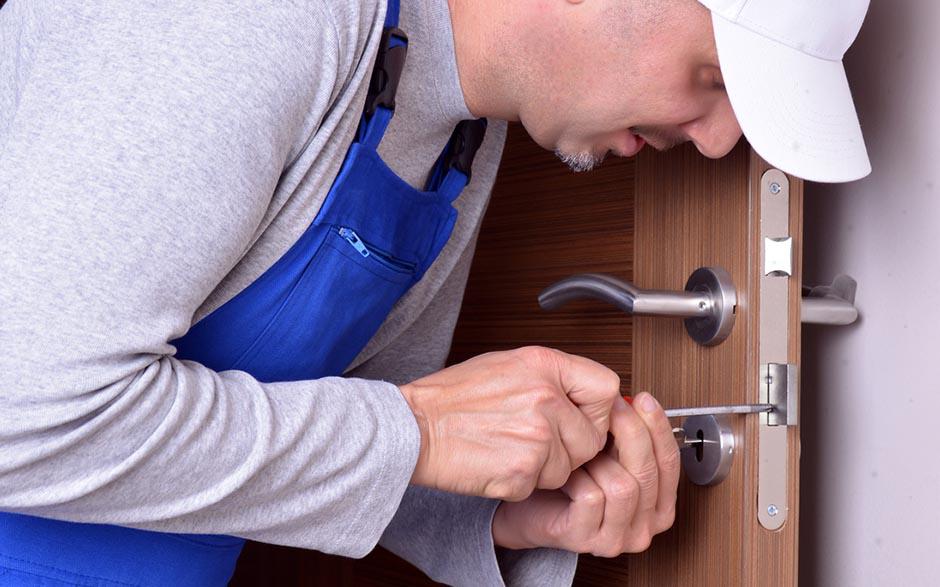 travaux de serrurier ouverture de porte Argenteuil
