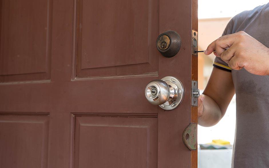 travaux de serrurier ouverture de porte Argenteuil